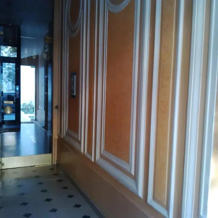 Bridgestreet Champs-elysees Apartment